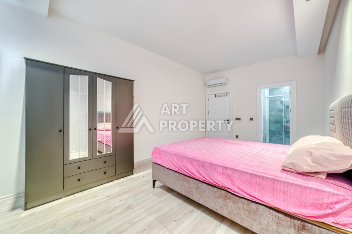 2+1 с полной панорамой на море, крепость и горы — 120 м² на 10 этаже в Махмутларе - Ракурс 5