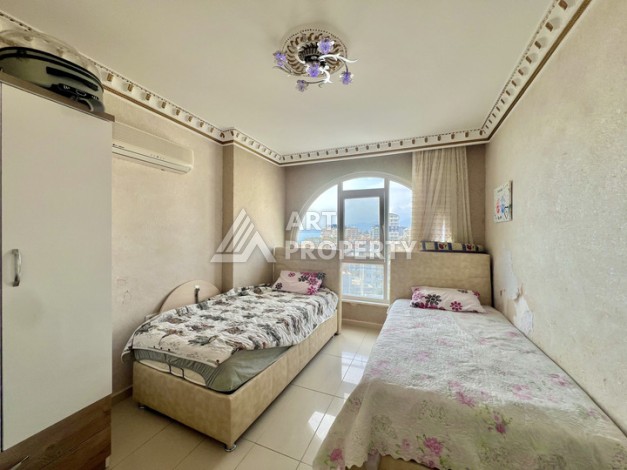 Просторная 2+1 квартира 110 м² на 9 этаже с панорамным видом на море и крепость, в 70 метрах от пляжа, с бассейном и развитой инфраструктурой - Ракурс 2