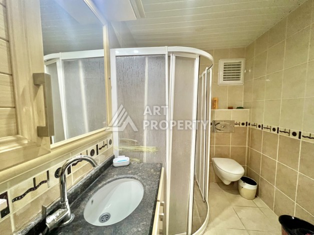 Просторная 2+1 квартира 110 м² на 9 этаже с панорамным видом на море и крепость, в 70 метрах от пляжа, с бассейном и развитой инфраструктурой - Ракурс 4