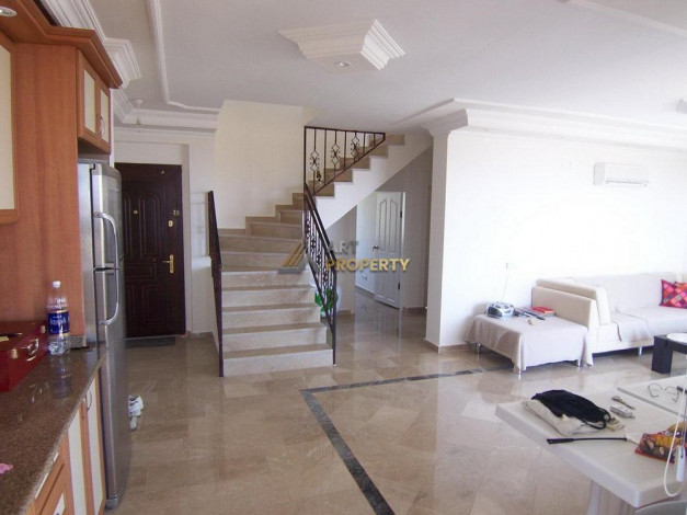 Меблированный пятикомнатный пентхаус в районе Кестель, 200 м2 - Ракурс 4