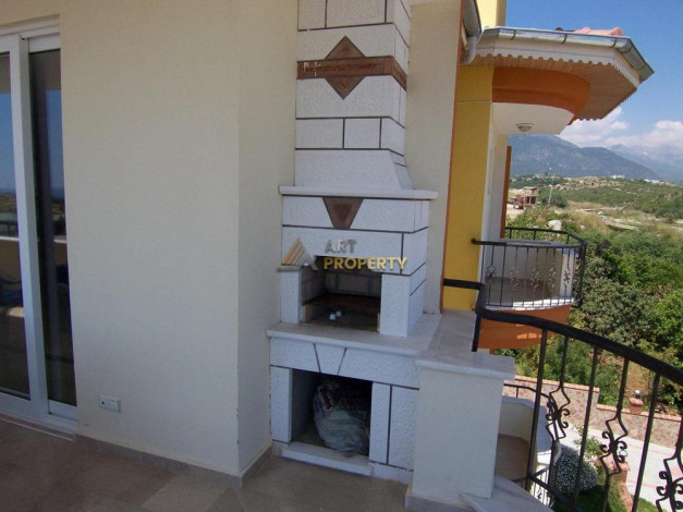 Меблированный пятикомнатный пентхаус в районе Кестель, 200 м2 - Ракурс 6