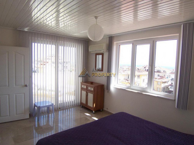 Меблированный пятикомнатный пентхаус в районе Кестель, 200 м2 - Ракурс 9