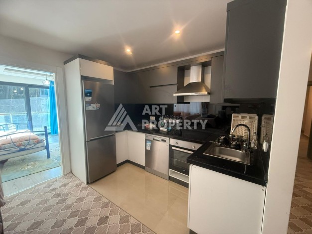 Просторная меблированная квартира 2+1 в элитном комплексе в районе Каргыджак — 300 метров до моря. - Ракурс 2