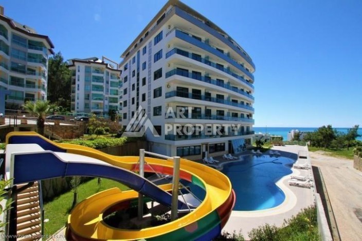 Просторная меблированная квартира 2+1 в элитном комплексе в районе Каргыджак — 300 метров до моря. - Ракурс 17