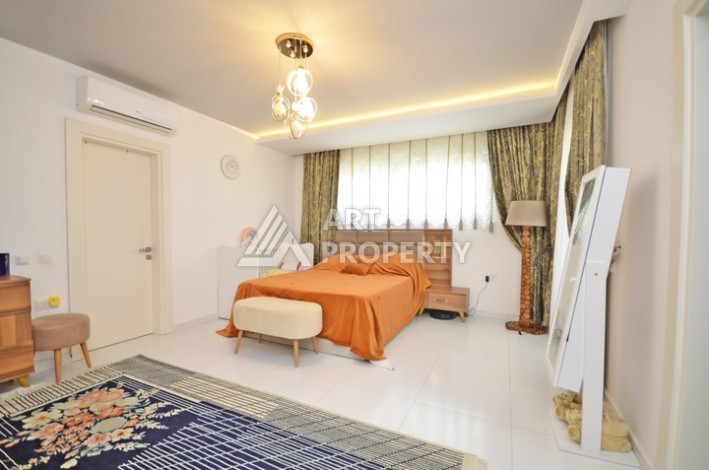 Большой 3+1 дуплекс с садом в Каргыджаке, 200 кв.м - Ракурс 6