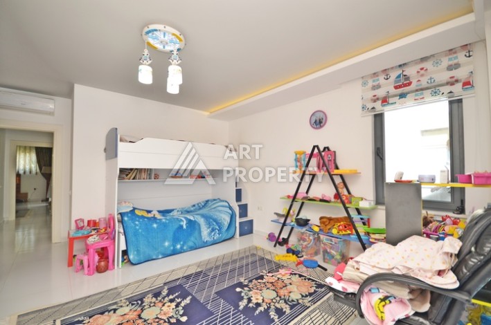 Большой 3+1 дуплекс с садом в Каргыджаке, 200 кв.м - Ракурс 13