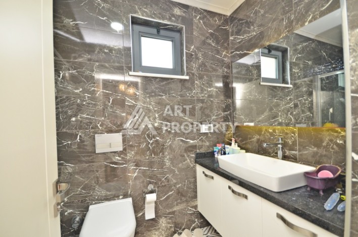 Большой 3+1 дуплекс с садом в Каргыджаке, 200 кв.м - Ракурс 16