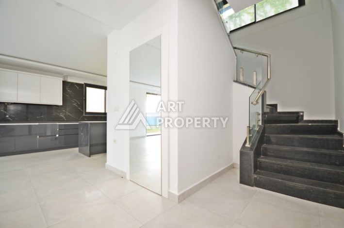 Дуплекс 3+1 с садом и сауной в Каргыджаке, 250 м² - Ракурс 11