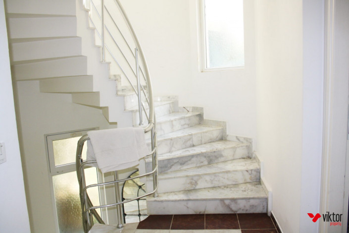 Вилла 4+1 у моря с видом на море и горы в районе Кестель, 240 м2 - Ракурс 17