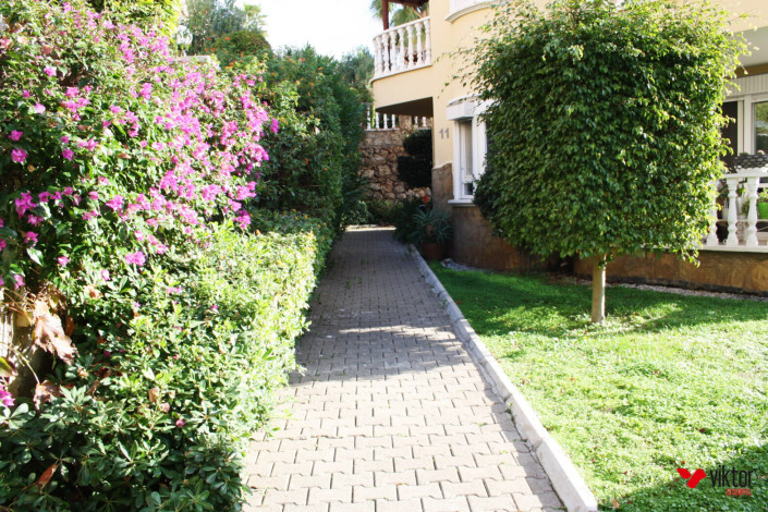 Вилла 4+1 у моря с видом на море и горы в районе Кестель, 240 м2 - Ракурс 35