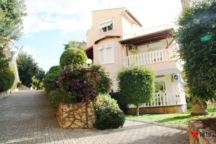 Вилла 4+1 у моря с видом на море и горы в районе Кестель, 240 м2 - Ракурс 36