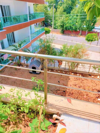 Квартира 1+1 с собственным садом в районе Кестель, 60 м2 - Ракурс 3