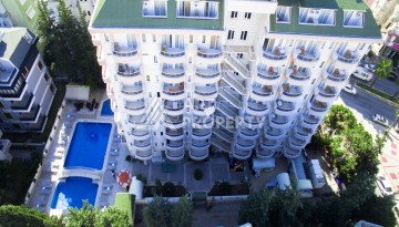 Большая квартира 1+1 в центре Алании, 65 м² с видом на крепость - Ракурс 2