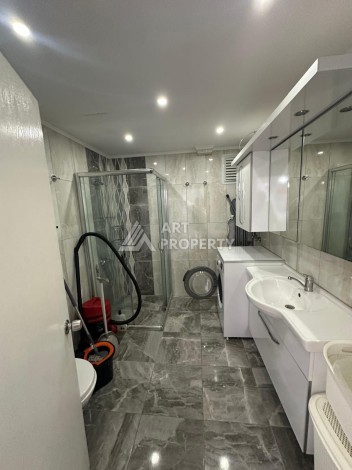 Большая квартира 1+1 в центре Алании, 65 м² с видом на крепость - Ракурс 12