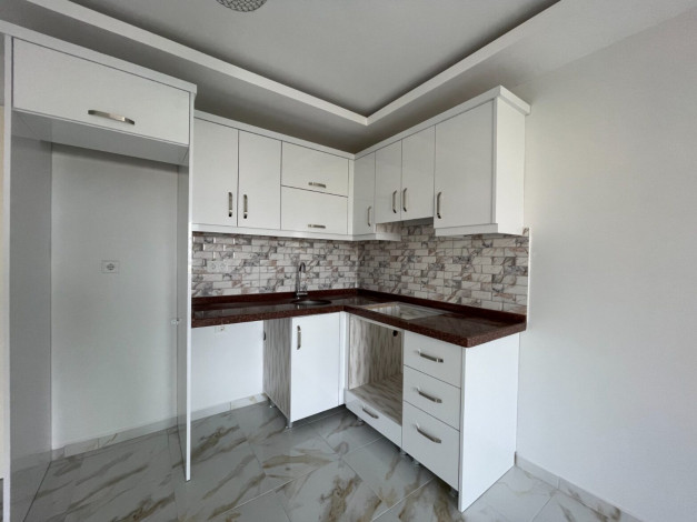 Двухкомнатная квартира на высоком этаже с видом на горы, 55 м2 - Ракурс 9