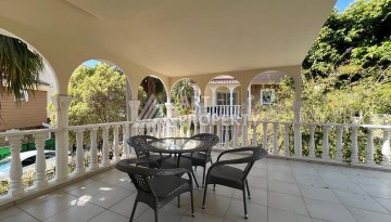 Просторная вилла 3+1 в комплексе в районе Инжекум - Ракурс 1