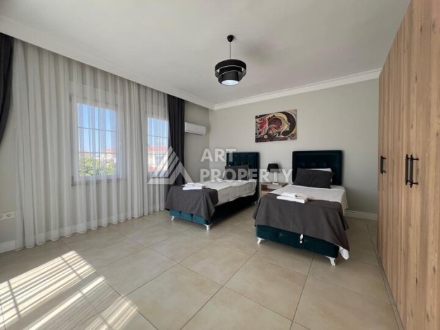 Просторная вилла 3+1 в комплексе в районе Инжекум - Ракурс 12