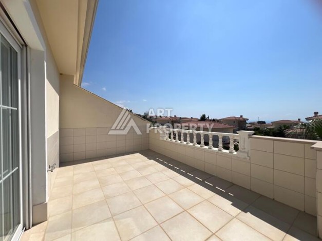 Просторная вилла 3+1 в комплексе в районе Инжекум - Ракурс 16