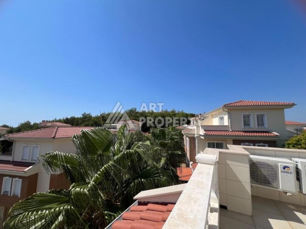 Просторная вилла 3+1 в комплексе в районе Инжекум - Ракурс 21