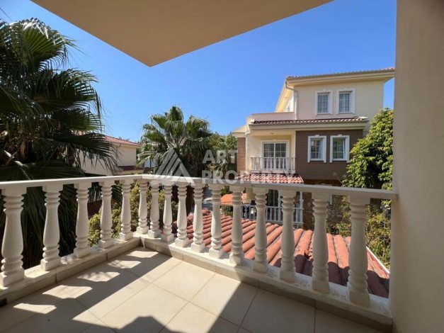 Просторная вилла 3+1 в комплексе в районе Инжекум - Ракурс 23