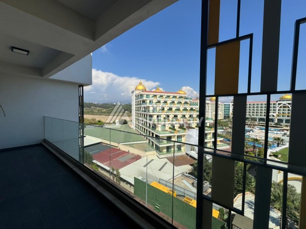 Квартира 4+1 в престижном ЖК, 180 кв.м. Турклер, Алания - Ракурс 37