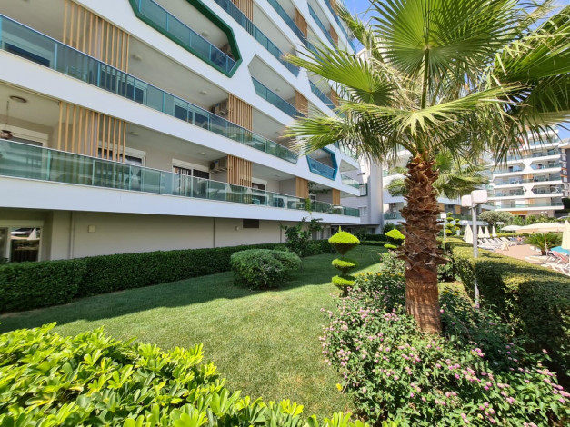 Трехкомнатная квартира в люксовом комплексе в районе Авсаллар, 110 м2 - Ракурс 2