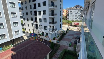 Большая меблированная квартира 1+1 в Махмутларе у моря - Ракурс 13