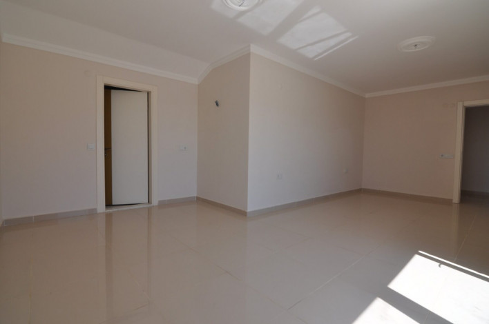 Дуплекс 4+1 в 200 метрах от моря в районе Кестель, 200 м2 - Ракурс 35