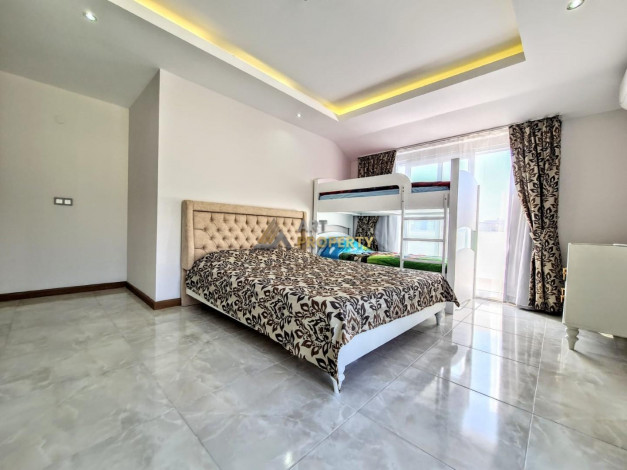 Двухуровневая квартира 2+1 с мебелью в Махмутларе, 140 м2 - Ракурс 7