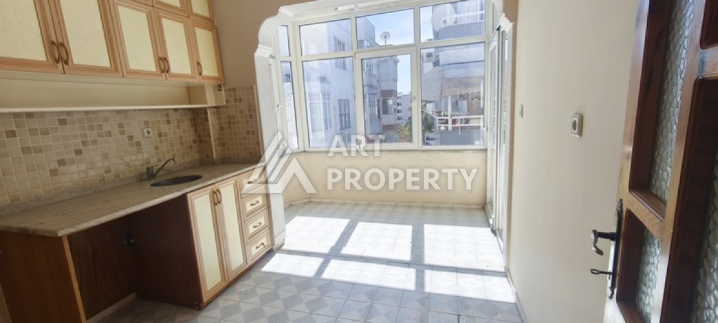 Недорогая квартира 2+1 у моря в центре Алании, 110 кв.м. - Ракурс 2
