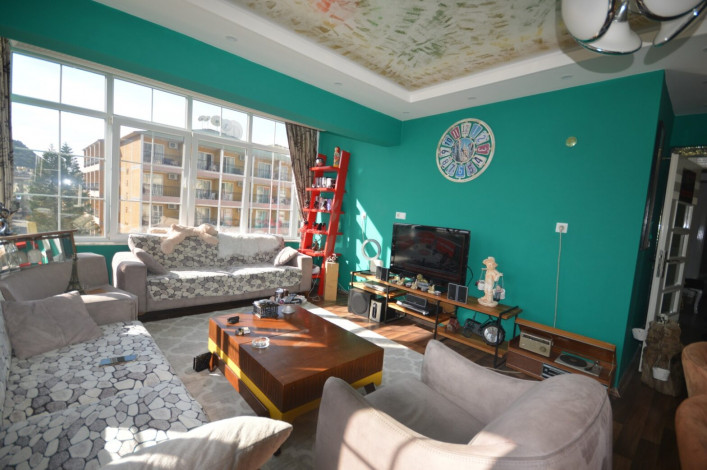 Меблированная четырехкомнатная квартира с дизайнерским ремонтом в самом центре Аланьи, 130 м2 - Ракурс 4