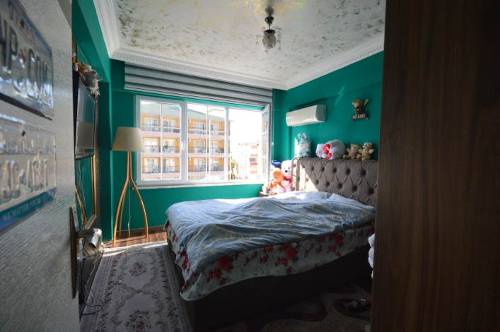 Меблированная четырехкомнатная квартира с дизайнерским ремонтом в самом центре Аланьи, 130 м2 - Ракурс 10