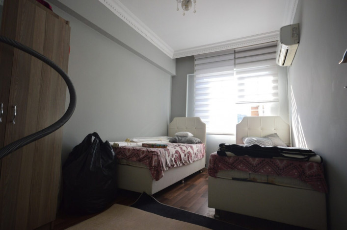 Меблированная четырехкомнатная квартира с дизайнерским ремонтом в самом центре Аланьи, 130 м2 - Ракурс 14