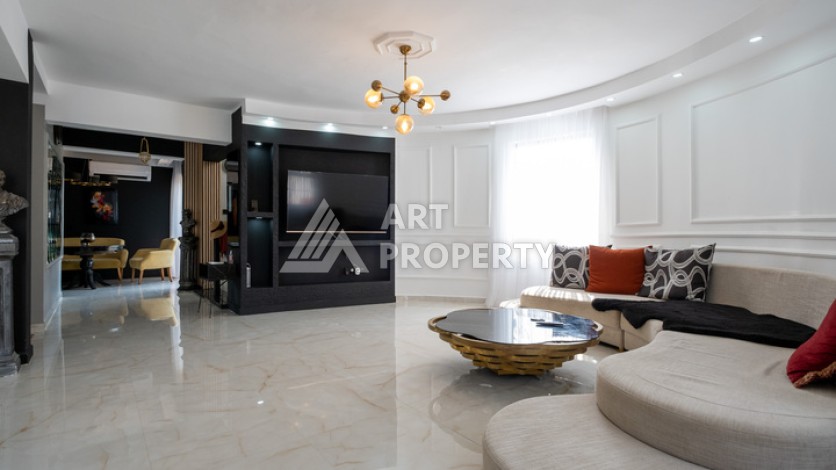 Вилла 4+2 с бассейном и садом, 220 кв.м.Турклер, Алания - Ракурс 1