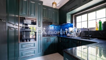 Вилла 4+2 с бассейном и садом, 220 кв.м.Турклер, Алания - Ракурс 5