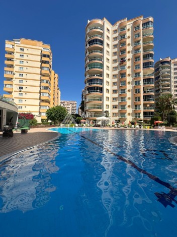 Квартира 1+1 в ЖК с красивой территорий, 65 кв.м. Махутлар, Алания - Ракурс 1