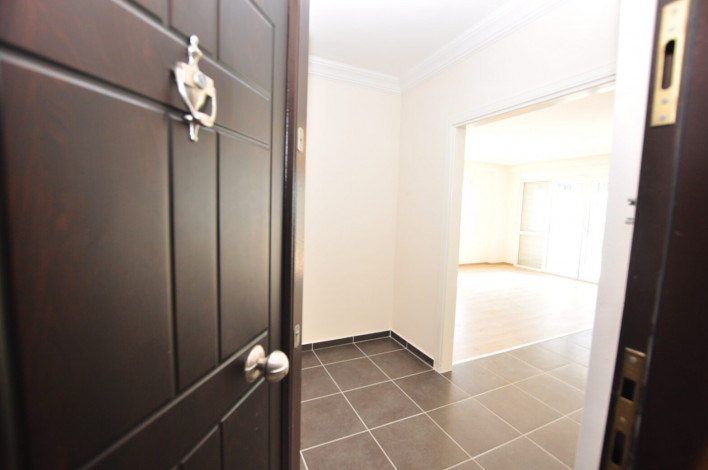 Четырехкомнатная квартира-дуплекс на высоком этаже с частичным видом на море в районе Махмутлар, 220 м2 - Ракурс 5