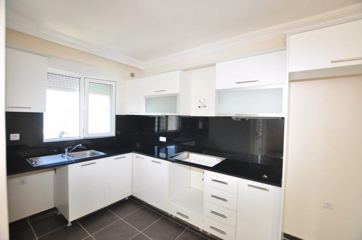 Четырехкомнатная квартира-дуплекс на высоком этаже с частичным видом на море в районе Махмутлар, 220 м2 - Ракурс 7