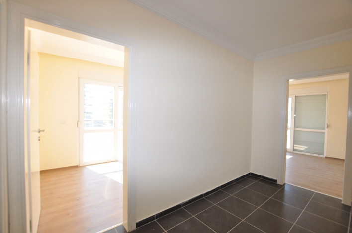 Четырехкомнатная квартира-дуплекс на высоком этаже с частичным видом на море в районе Махмутлар, 220 м2 - Ракурс 19