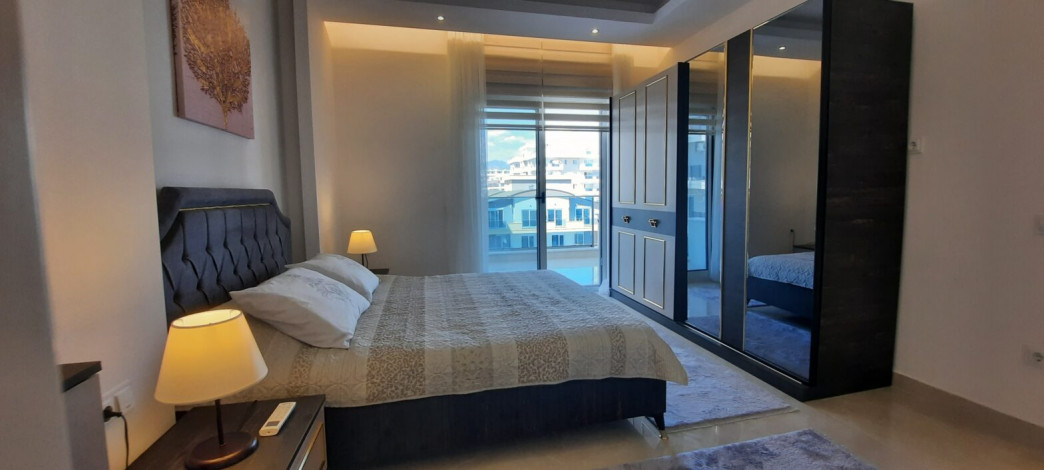 Трехкомнатная квартира в одном из лучших комплексов района Махмтулар,  130 м2 - Ракурс 3