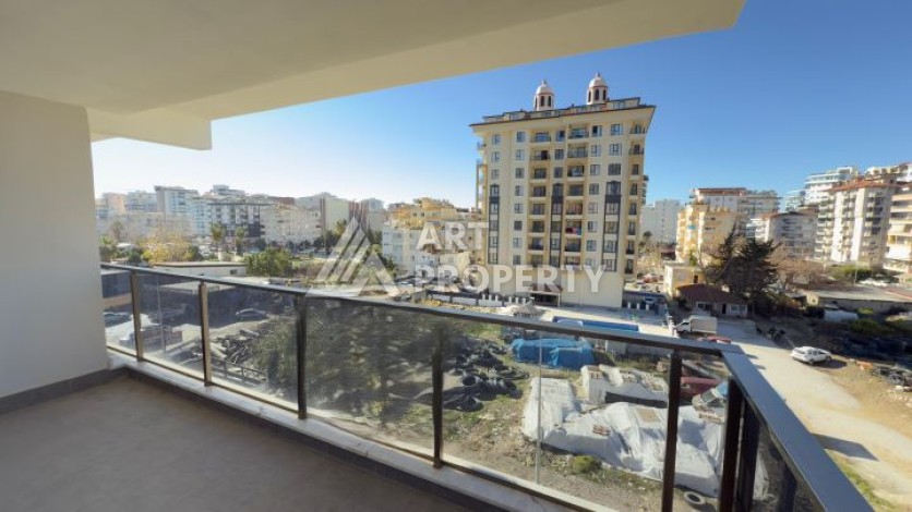 Просторный дуплекс 3+1 в центре Махмутлара, 192 м² - Ракурс 2
