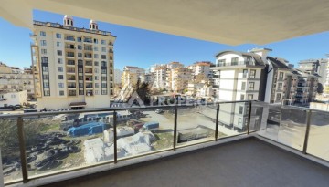 Просторный дуплекс 3+1 в центре Махмутлара, 192 м² - Ракурс 6