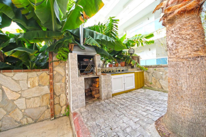 Меблированная трехкомнатная квартира в центре района Махмутлар, 100 м2 - Ракурс 17