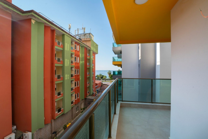 Уютная квартира 2+1 на первой береговой линии в районе Махмутлар, 90 м2 - Ракурс 6