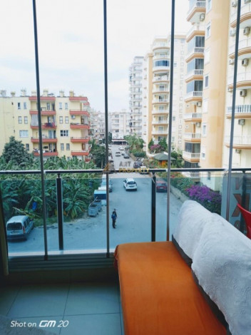 Квартира 1+1 в Махмутларе с отличной локацией, 65 м2 - Ракурс 2