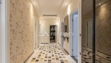 Большая квартира 3+1 с отдельной кухней в Махмутларе, 180 м² - Ракурс 2