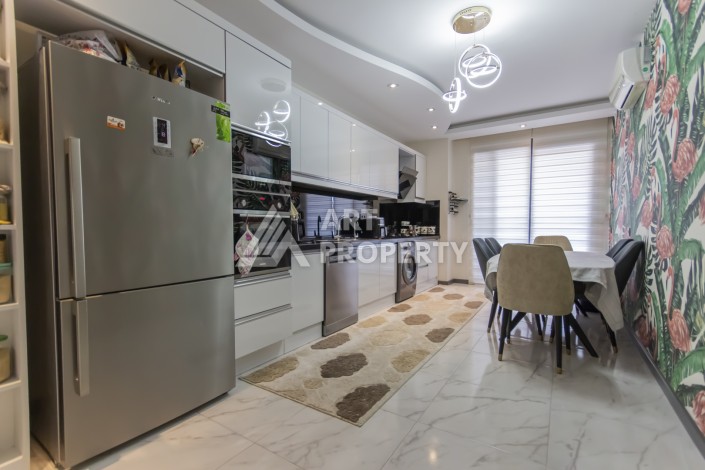 Большая квартира 3+1 с отдельной кухней в Махмутларе, 180 м² - Ракурс 2