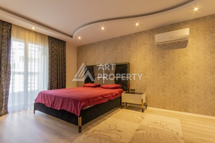 Большая квартира 3+1 с отдельной кухней в Махмутларе, 180 м² - Ракурс 9