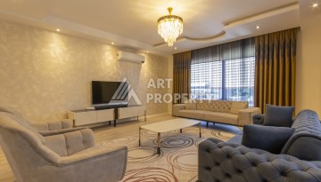 Большая квартира 3+1 с отдельной кухней в Махмутларе, 180 м² - Ракурс 11