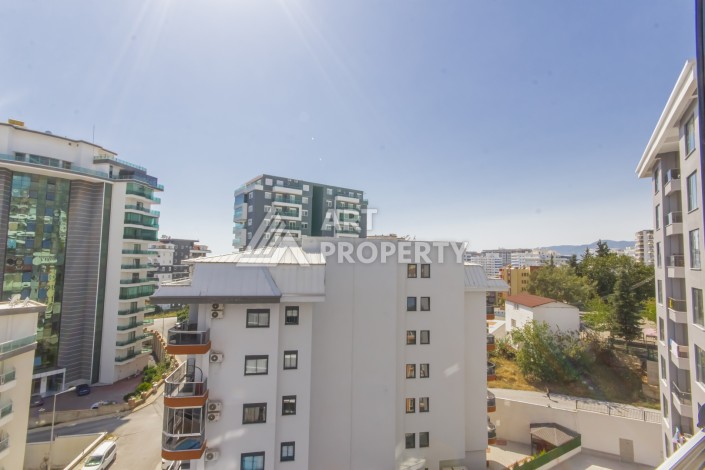 Большая квартира 3+1 с отдельной кухней в Махмутларе, 180 м² - Ракурс 15
